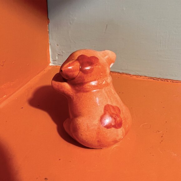 Nesting Snuggling Sleepy Pigs Salt And Pepper Shakers | Vintage Hand Painted - Picture 8 of 15